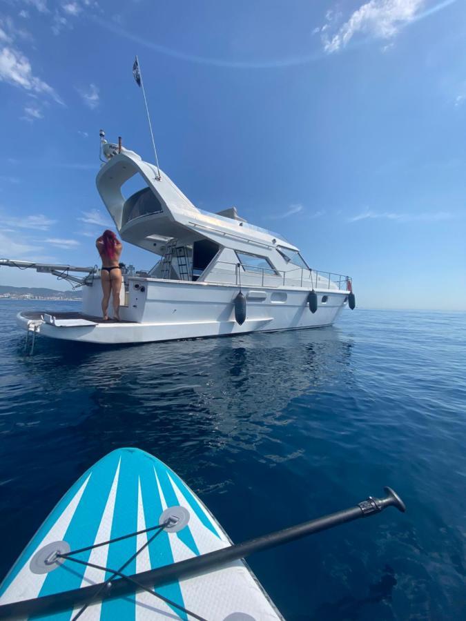 Barco Muy Romantico Con Parking! 산트 아드리아 데 베소스 외부 사진