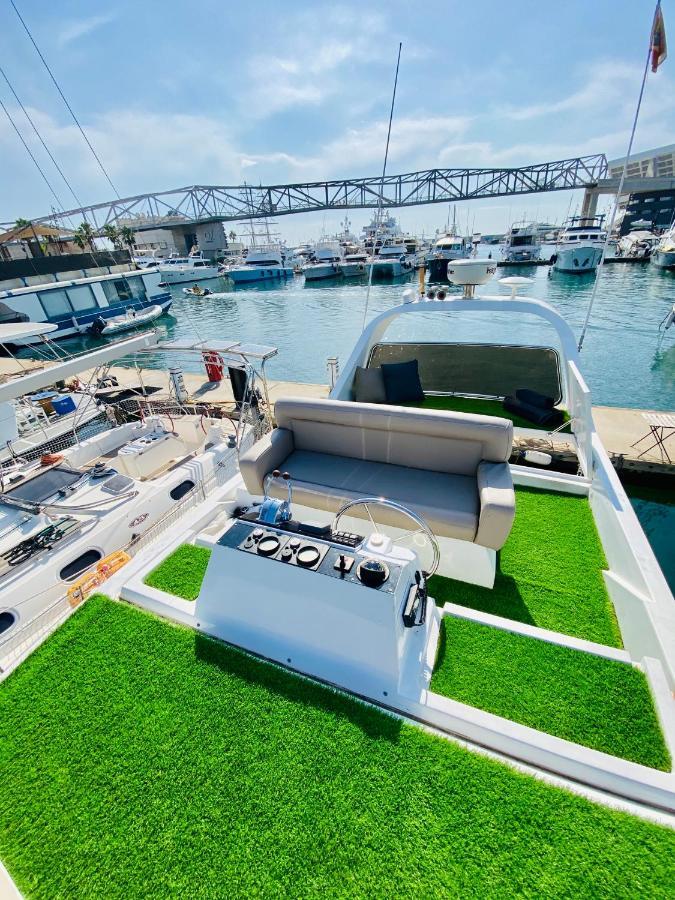 Barco Muy Romantico Con Parking! 산트 아드리아 데 베소스 외부 사진